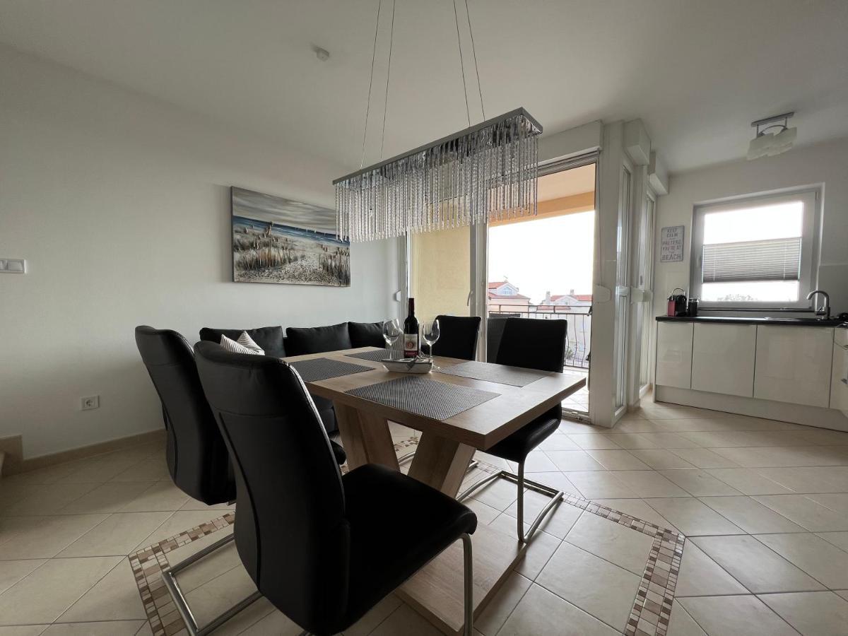 Maj Premium Apartment 4 Sterne - Neu Renoviert Porec Exterior photo